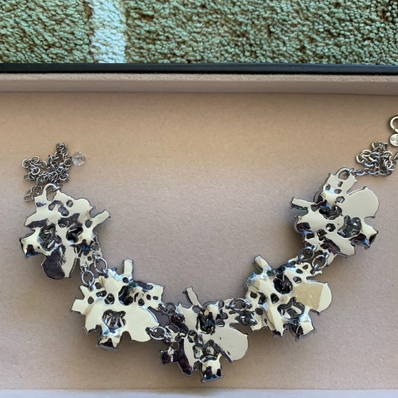 Loft Floral Blue & Green Necklace💠 - Picture 2 of 8